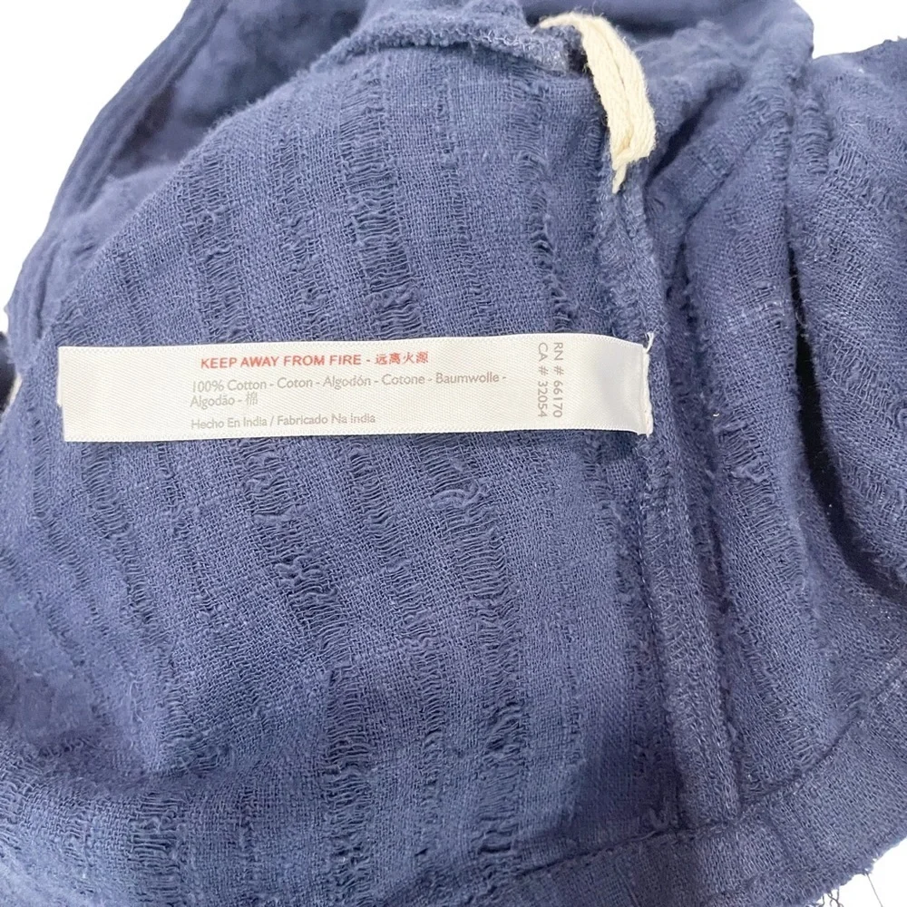 Free People Crop Top Long Sleeve Scoop Neck Shirt Raw  Blue Hem Sz XS TP